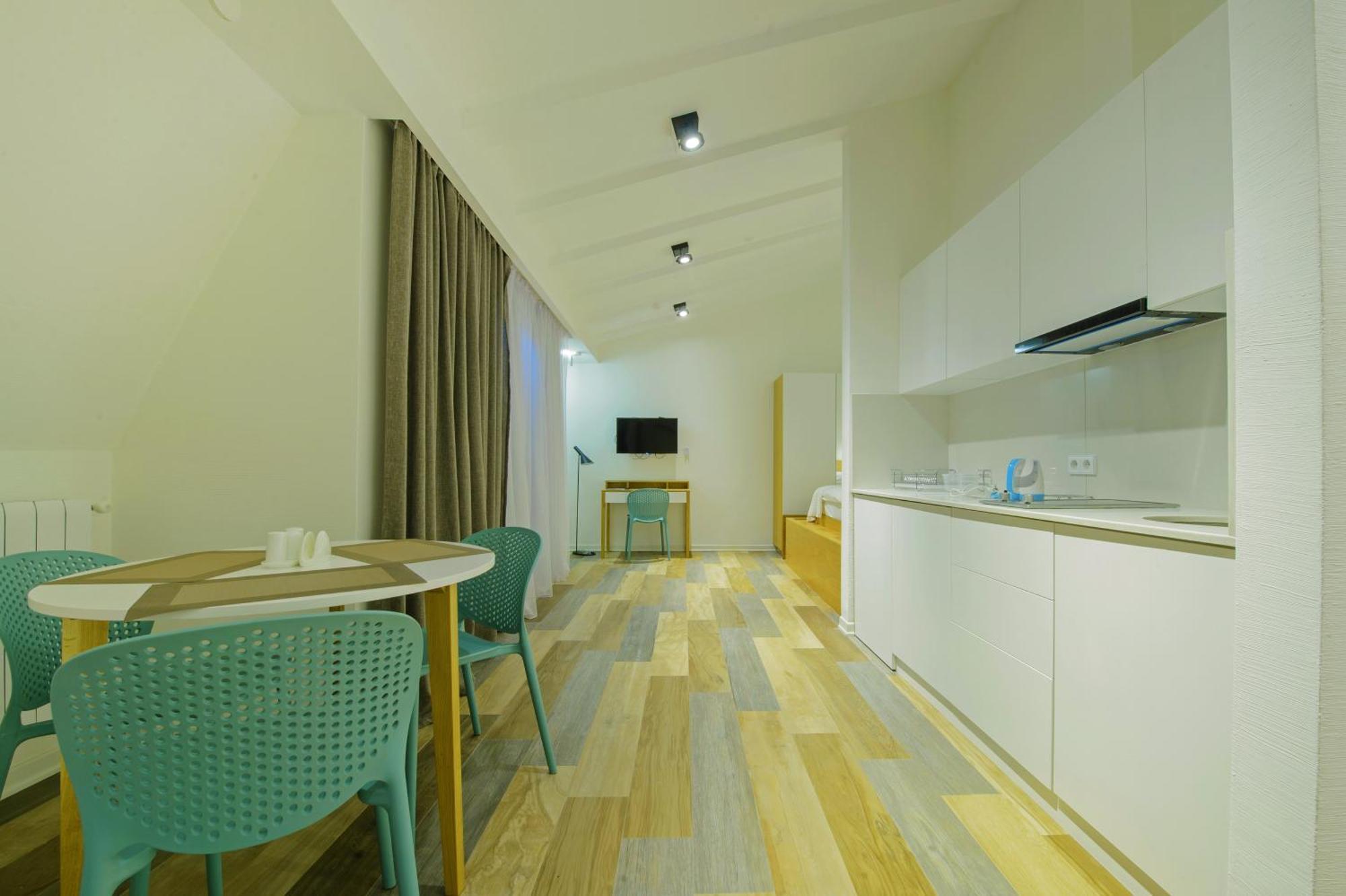 Mariinsky Boutique Hotel バトゥーミ エクステリア 写真