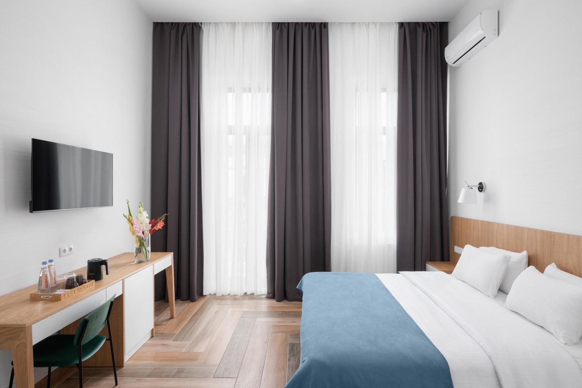 Mariinsky Boutique Hotel バトゥーミ エクステリア 写真